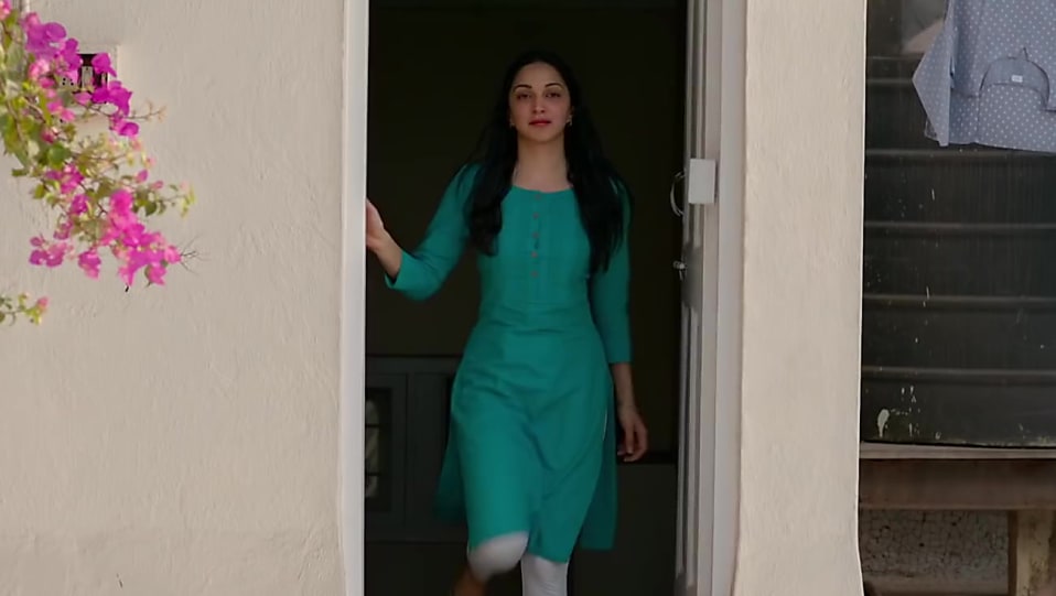 Kiara Advani's Fashionable Looks From Indoo Ki Jawani Trailer - Boldsky.com